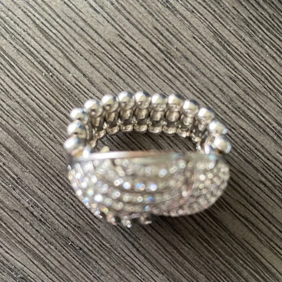 Silver Overlap Rhinestone Stretch Band Ring Size 7 To Size 10 New - Picture 5 of 11